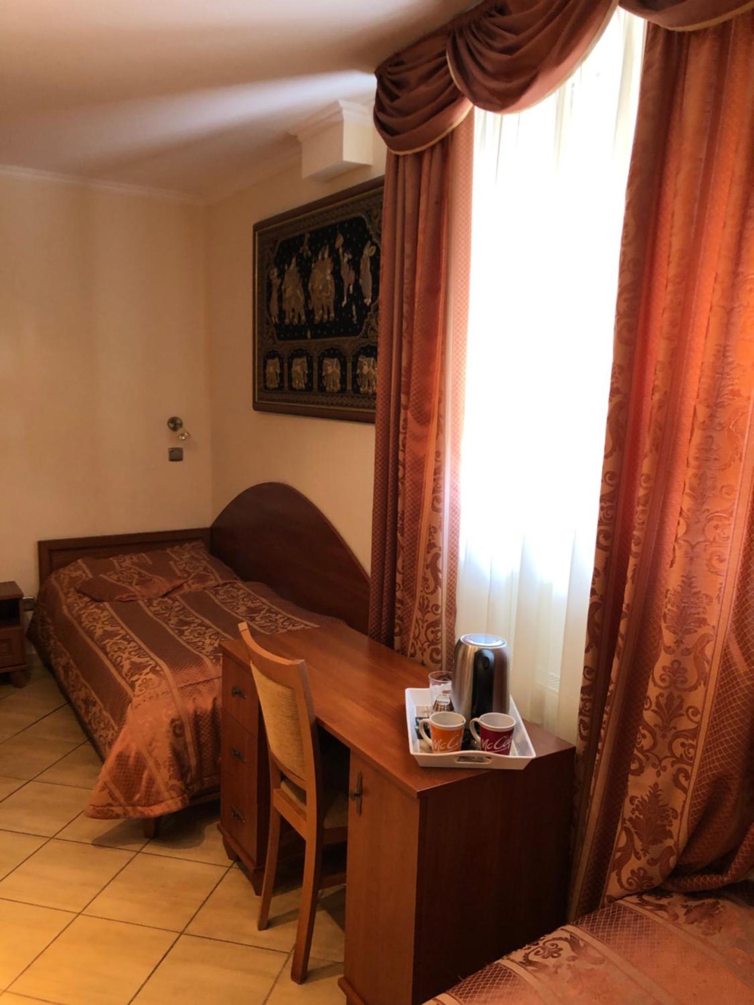 Hotel Ajka 1 Luaran gambar